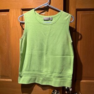 Green Scoop Neck Sleeveless Tank Top